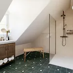Alma - A Lakeside Boutique 3*
