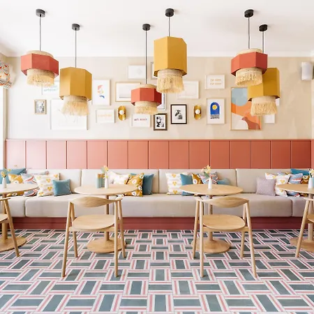 Hotel Alma - A Lakeside Boutique