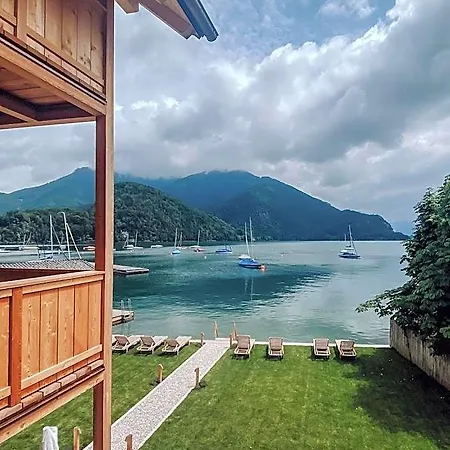 Alma - A Lakeside Boutique מלון 3*