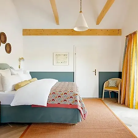Ξενοδοχείο Alma - A Lakeside Boutique 3*